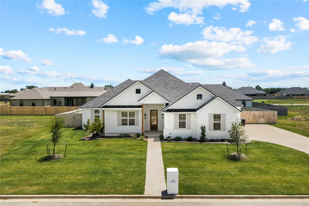 119 Paddle Boat Court Robinson, TX 76706