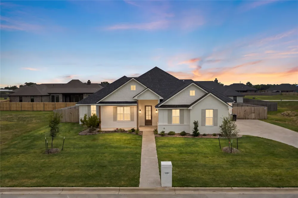 119 Paddle Boat Court Robinson, TX 76706