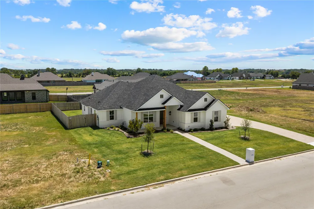 119 Paddle Boat Court Robinson, TX 76706