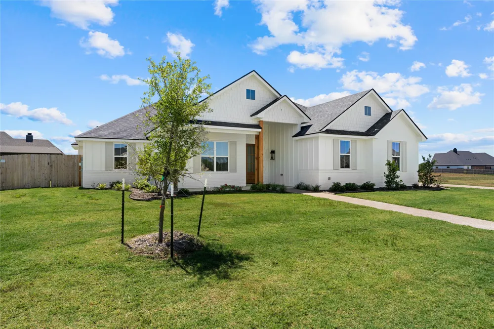 119 Paddle Boat Court Robinson, TX 76706