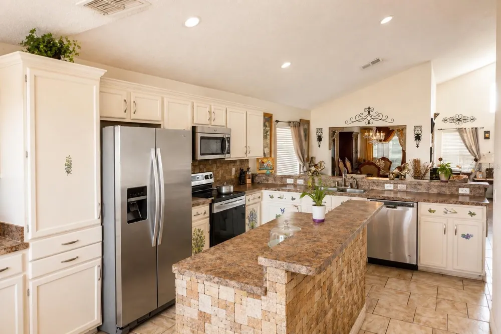 925 STOCKPORT DRIVE Kissimmee, FL 34758