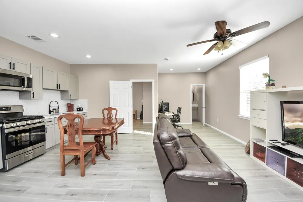 6543 Crestford Lane Pasadena, TX 77505