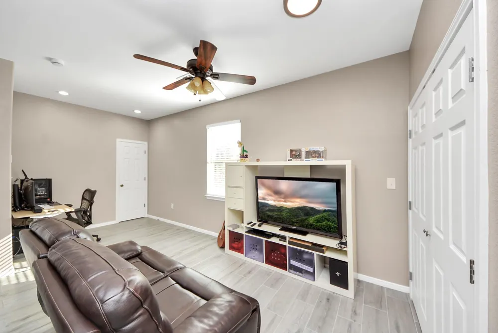 6543 Crestford Lane Pasadena, TX 77505