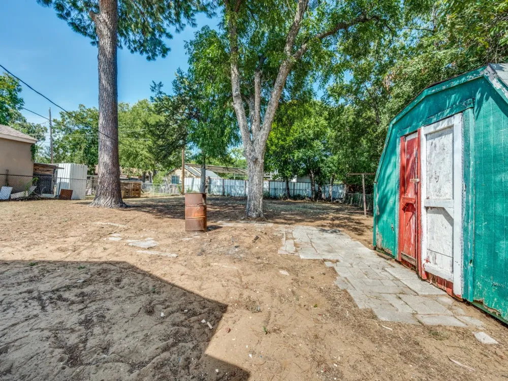 2309 Fincher Road Haltom City, TX 76117