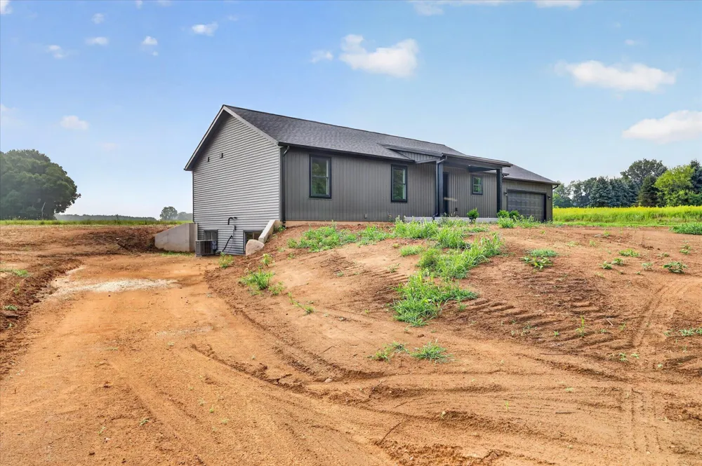 9851 Cedar Creek Road Delton, MI 49046