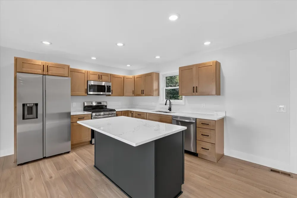 9851 Cedar Creek Road Delton, MI 49046