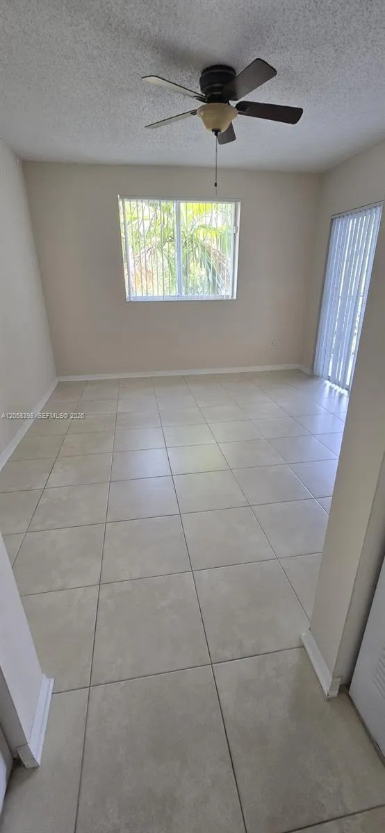 2600 S University Dr #325 Davie, FL 33328