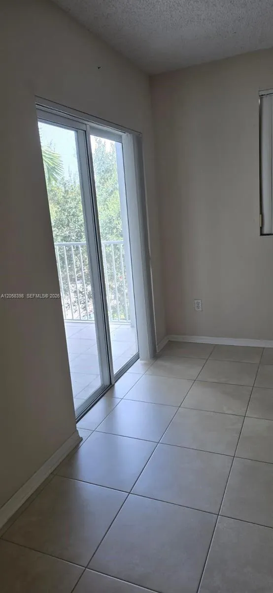 2600 S University Dr #325 Davie, FL 33328