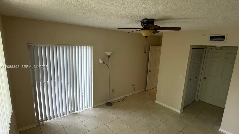 2600 S University Dr #325 Davie, FL 33328