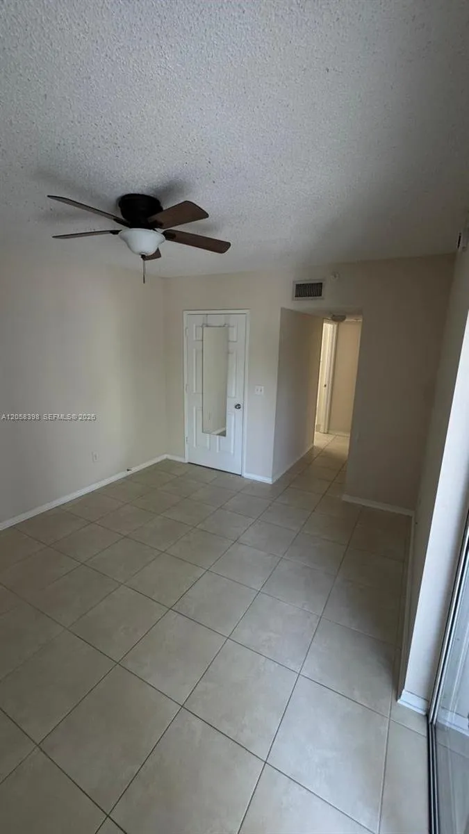 2600 S University Dr #325 Davie, FL 33328