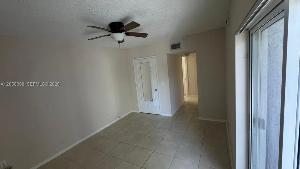 2600 S University Dr #325 Davie, FL 33328
