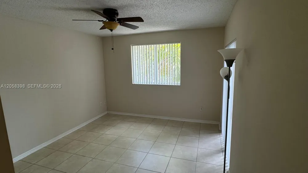 2600 S University Dr #325 Davie, FL 33328