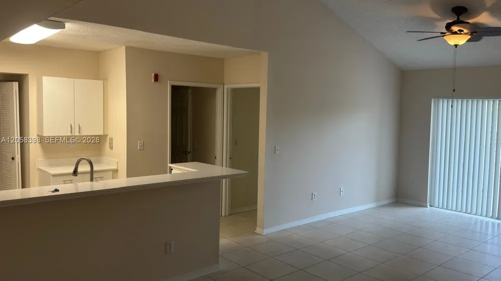 2600 S University Dr #325 Davie, FL 33328