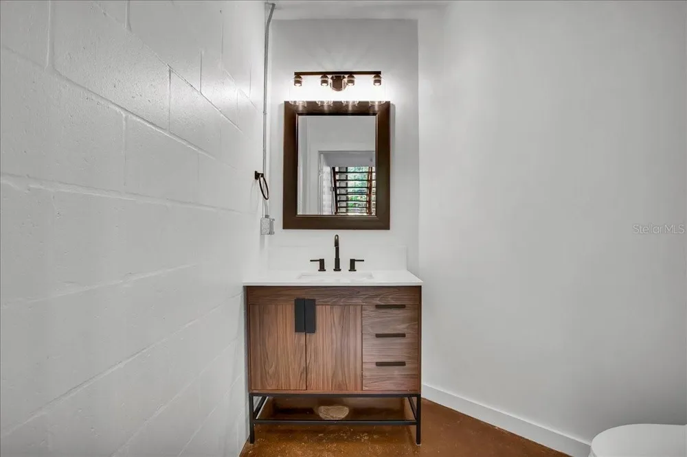 2001 E 2ND AVENUE #24 Tampa, FL 33605