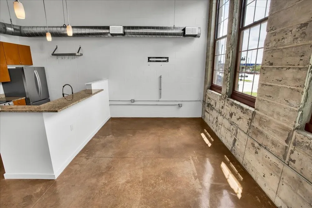 2001 E 2ND AVENUE #24 Tampa, FL 33605