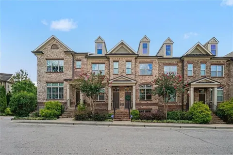 1215 Lavista Circle
