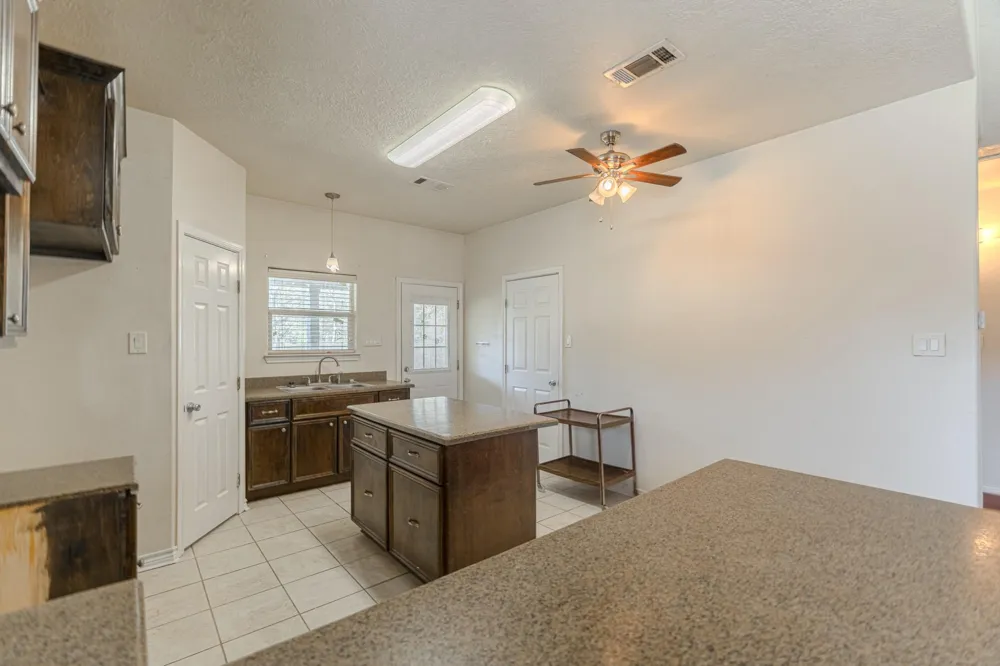 816 Martin Luther King Road Ames, TX 77575