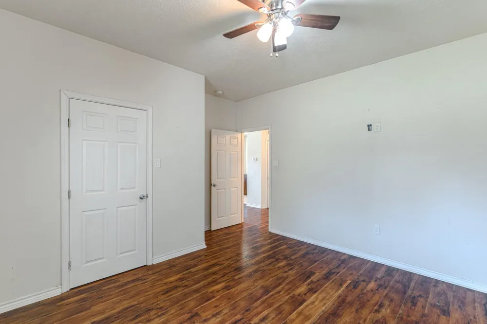 816 Martin Luther King Road Ames, TX 77575