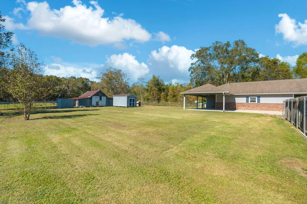 816 Martin Luther King Road Ames, TX 77575