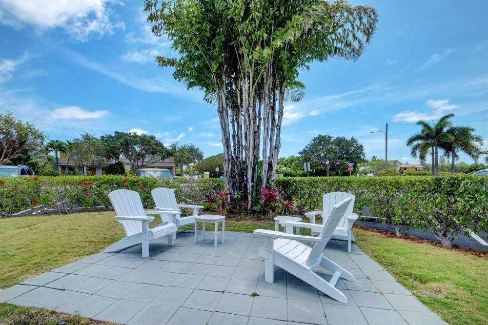 525 S Broadway #J Lantana, FL 33462