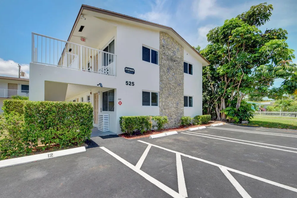 525 S Broadway #J Lantana, FL 33462