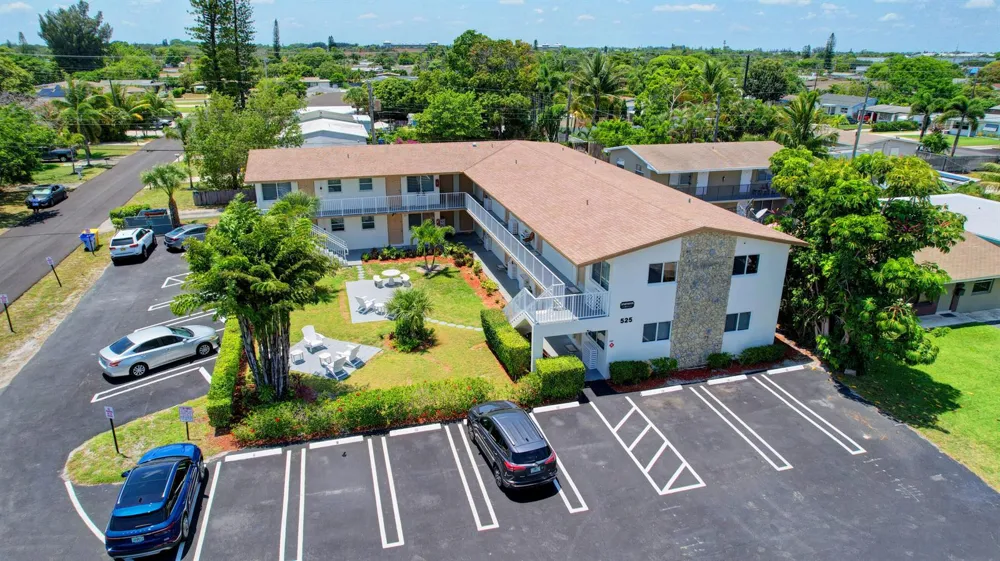 525 S Broadway #J Lantana, FL 33462