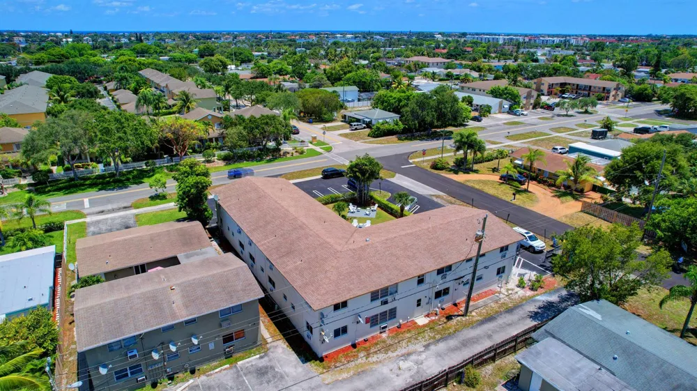 525 S Broadway #J Lantana, FL 33462