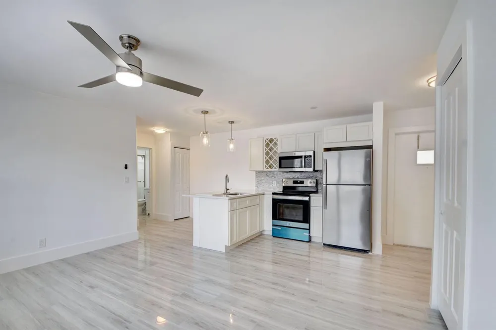 525 S Broadway #J Lantana, FL 33462