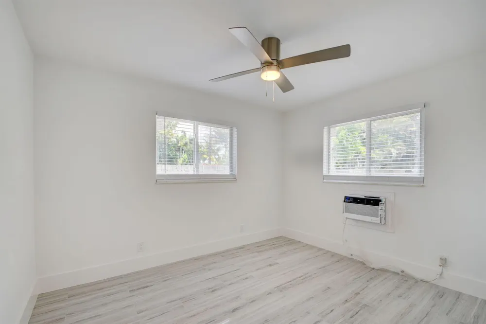 525 S Broadway #J Lantana, FL 33462