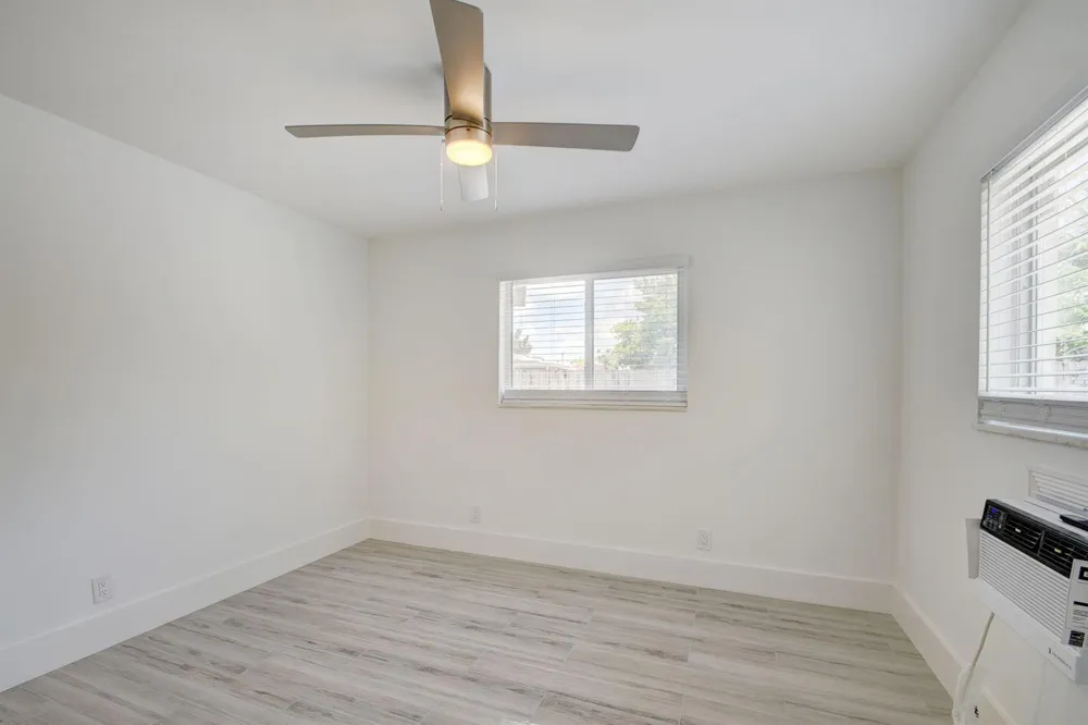 525 S Broadway #J Lantana, FL 33462
