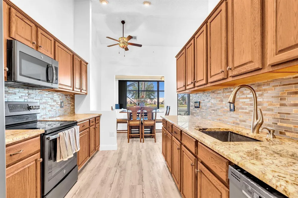 8099 CASSIA DRIVE Boynton Beach, FL 33472