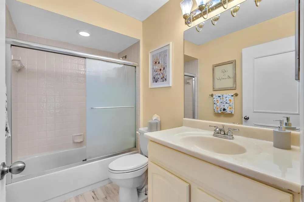 8099 CASSIA DRIVE Boynton Beach, FL 33472