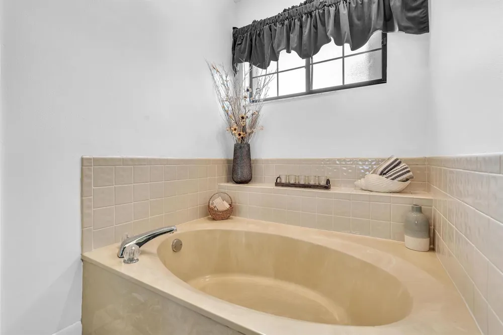 8099 CASSIA DRIVE Boynton Beach, FL 33472