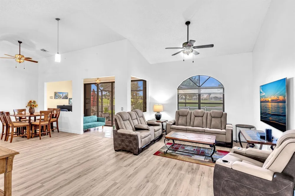 8099 CASSIA DRIVE Boynton Beach, FL 33472