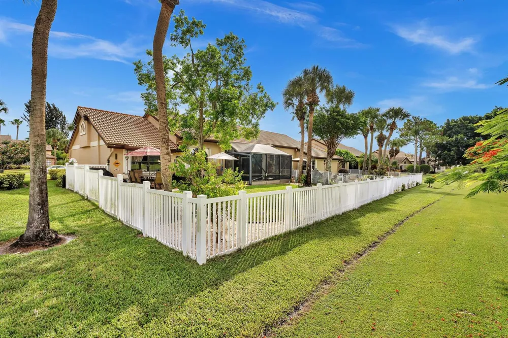 8099 CASSIA DRIVE Boynton Beach, FL 33472