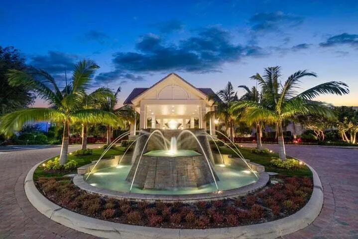 8099 CASSIA DRIVE Boynton Beach, FL 33472