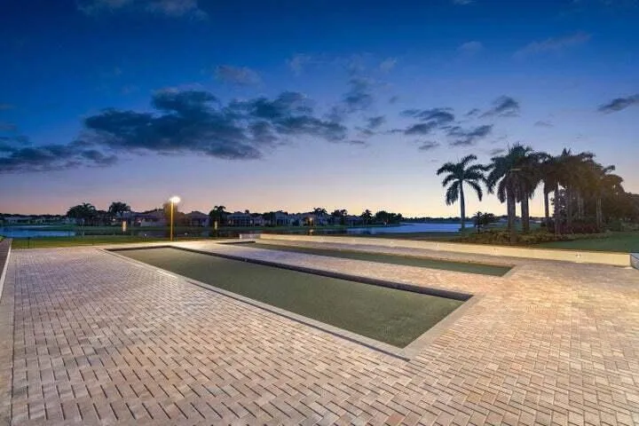8099 CASSIA DRIVE Boynton Beach, FL 33472