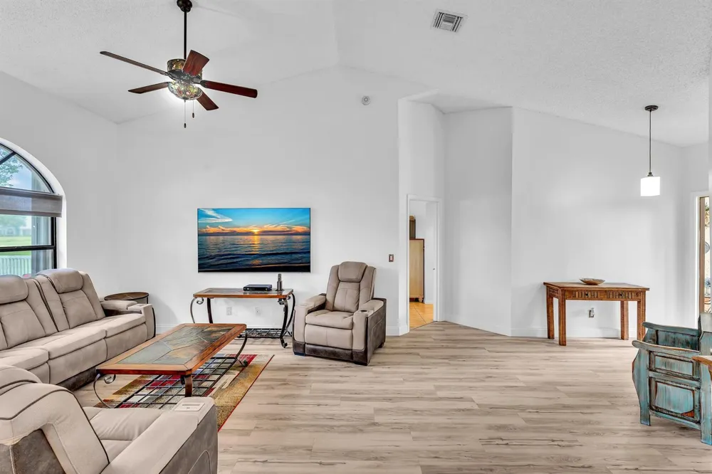 8099 CASSIA DRIVE Boynton Beach, FL 33472