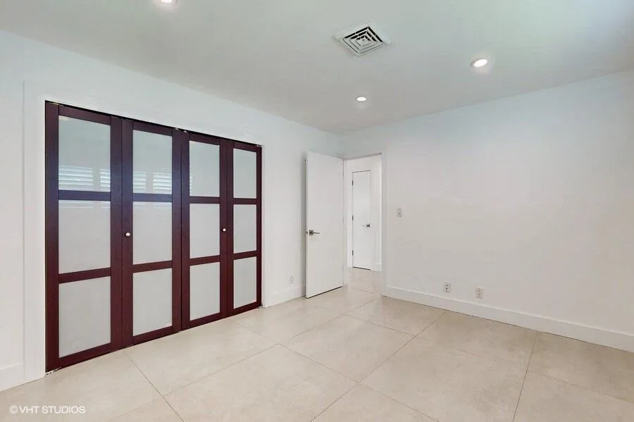 200 SW 6th Avenue Boca Raton, FL 33486
