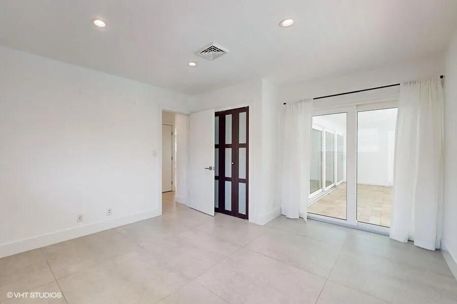 200 SW 6th Avenue Boca Raton, FL 33486