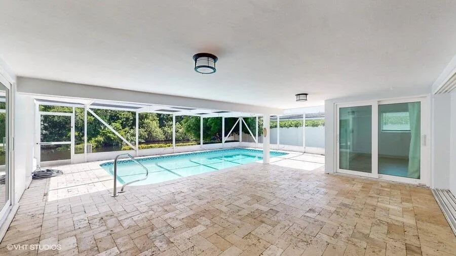 200 SW 6th Avenue Boca Raton, FL 33486