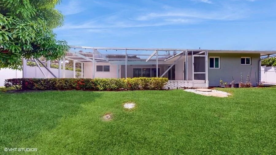 200 SW 6th Avenue Boca Raton, FL 33486
