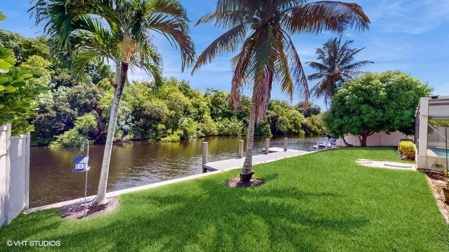 200 SW 6th Avenue Boca Raton, FL 33486