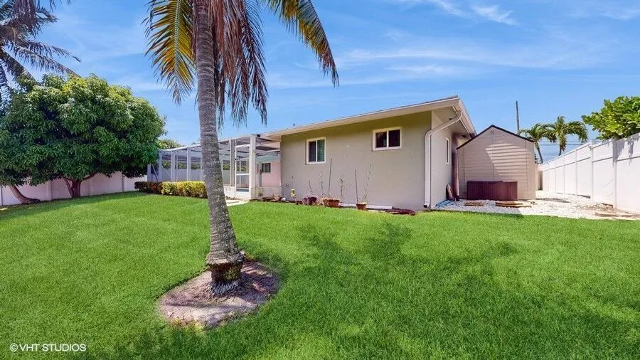 200 SW 6th Avenue Boca Raton, FL 33486
