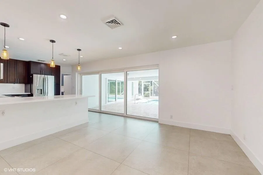 200 SW 6th Avenue Boca Raton, FL 33486