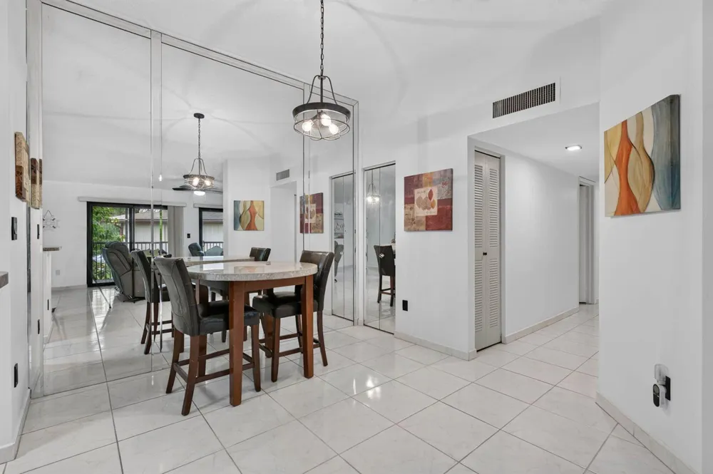 9474 S BELFORT CIRCLE #206 Tamarac, FL 33321