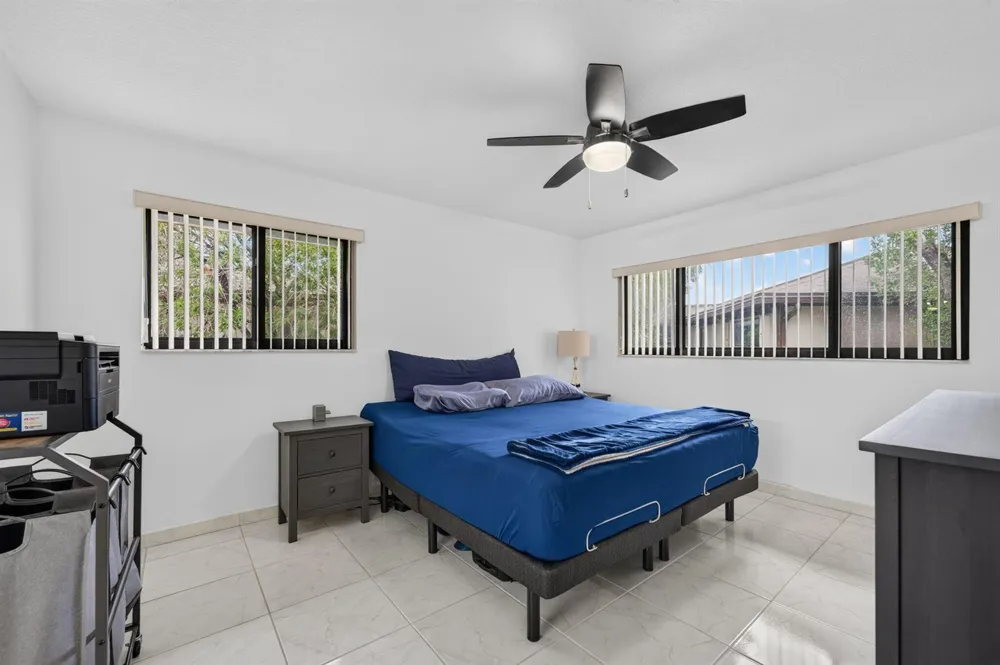 9474 S BELFORT CIRCLE #206 Tamarac, FL 33321