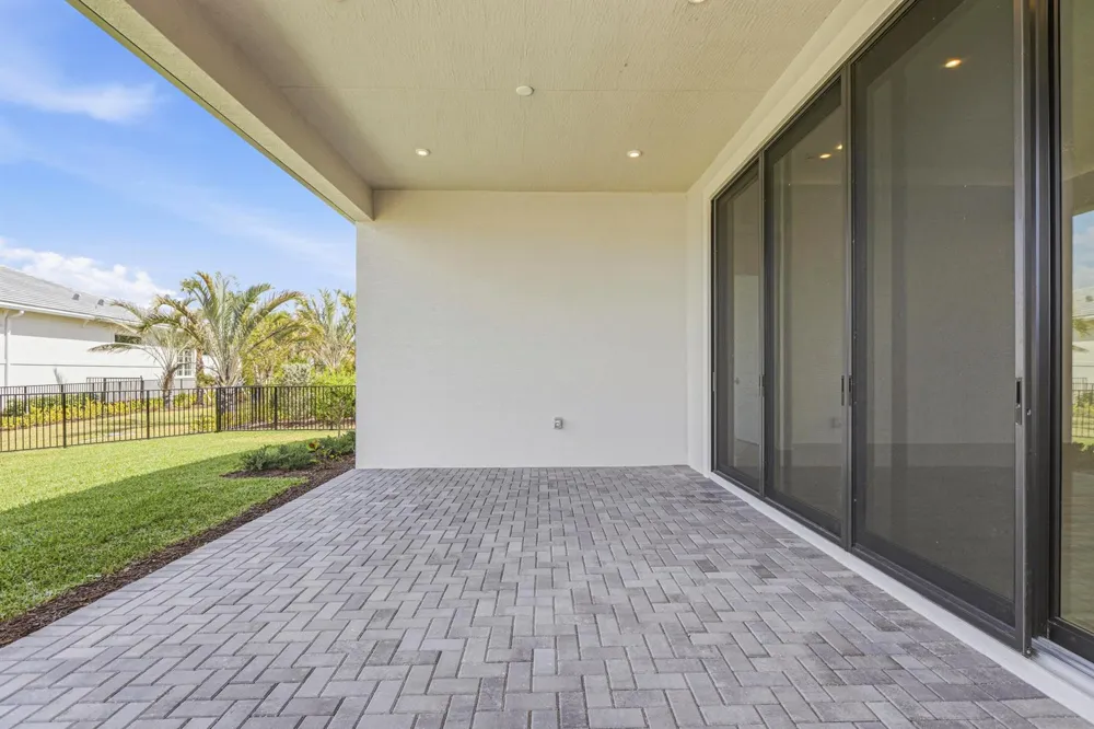 13921 Vivant Drive Palm Beach Gardens, FL 33412