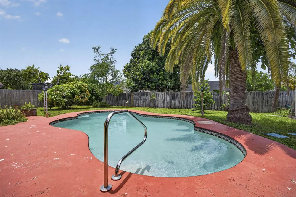 254 LA MANCHA AVENUE Royal Palm Beach, FL 33411