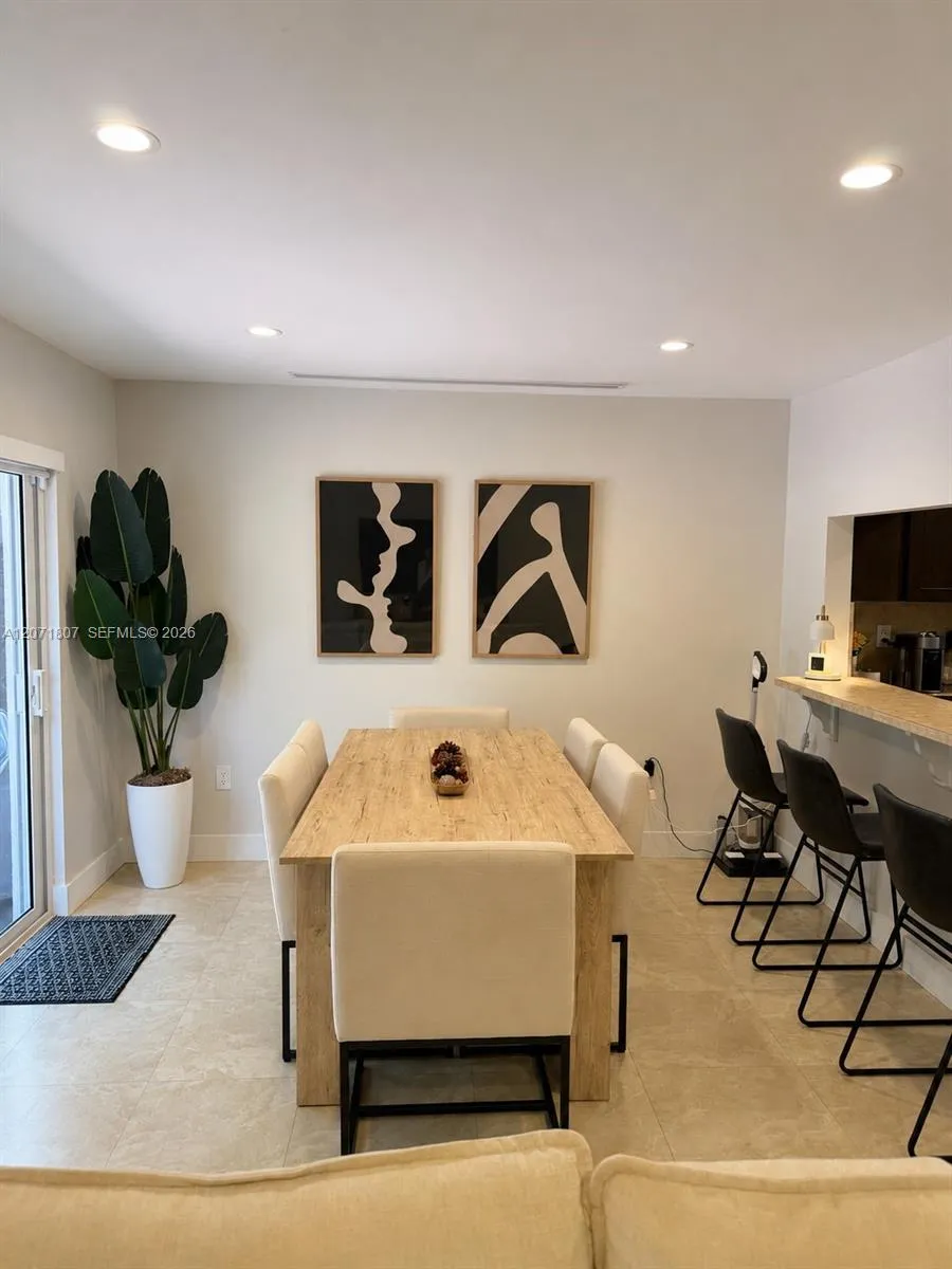 7483 SW 109th Ave Miami, FL 33173